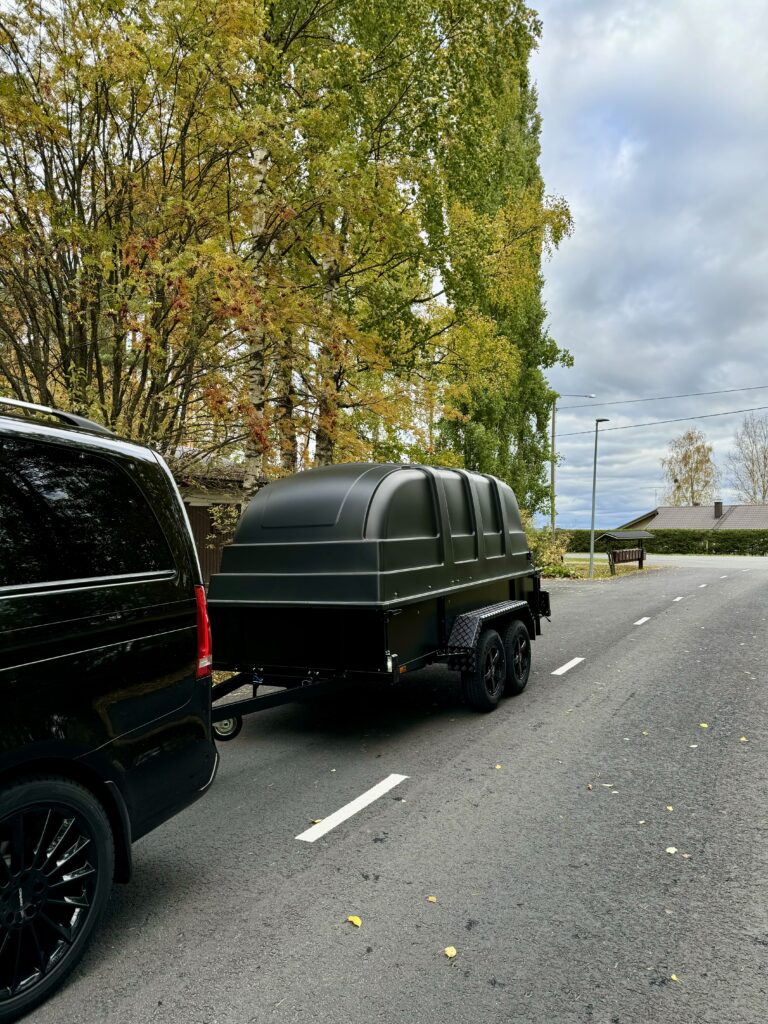 rkktrailer jarruton peräkärry mercedes viton perässä